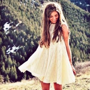 ✨SOLD✨Gorgeous Free People Tu Es La Lace Dress